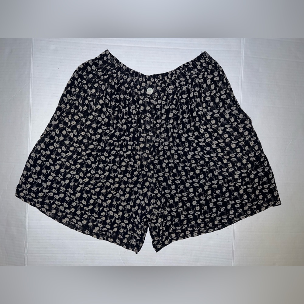 Vintage DKNY 100% Silk Daisy Shorts